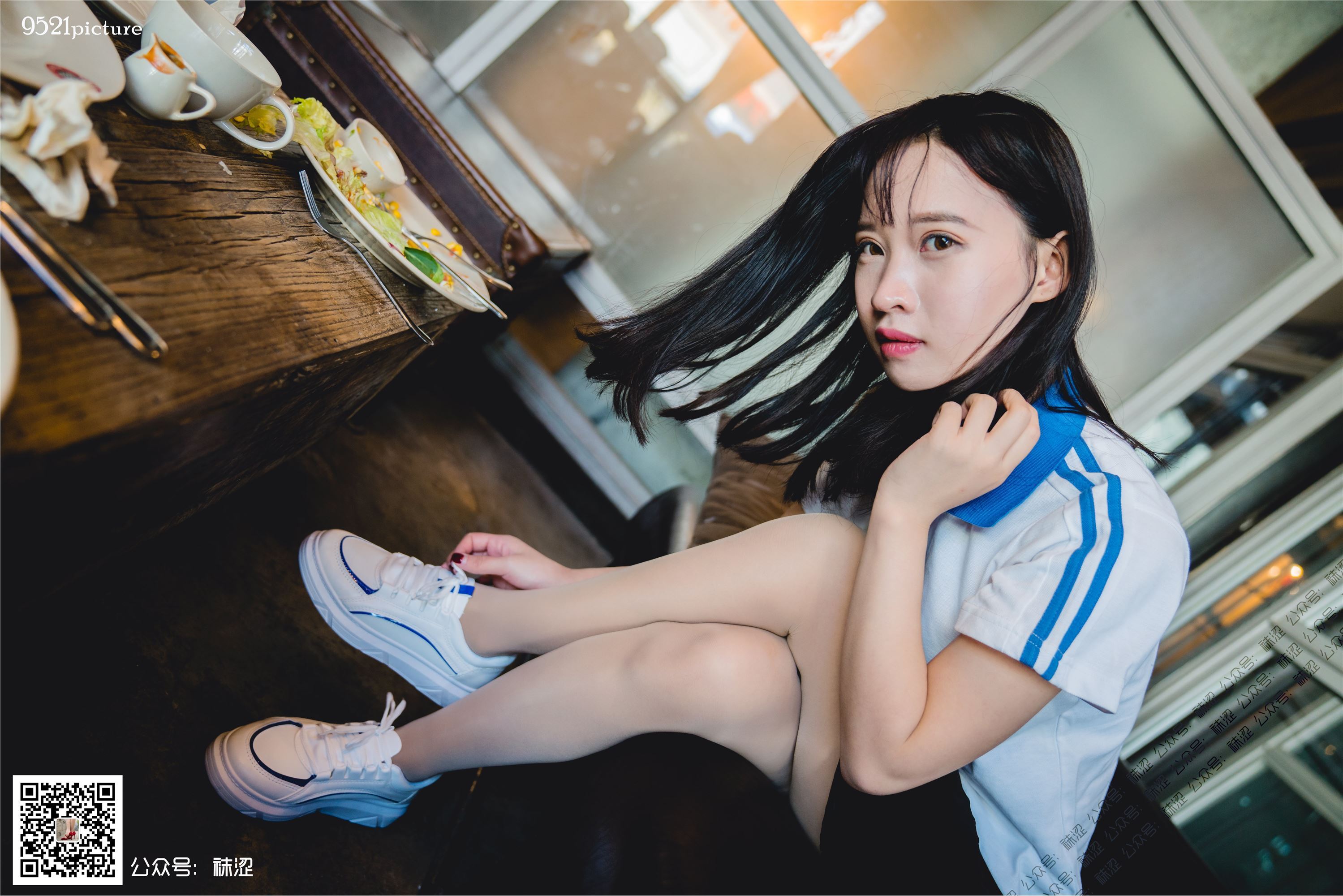 袜涩 005 Amanda学生制服